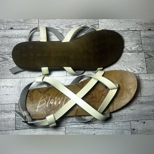 Woman’s blow fish flip flops Granola Flat Form Sandal